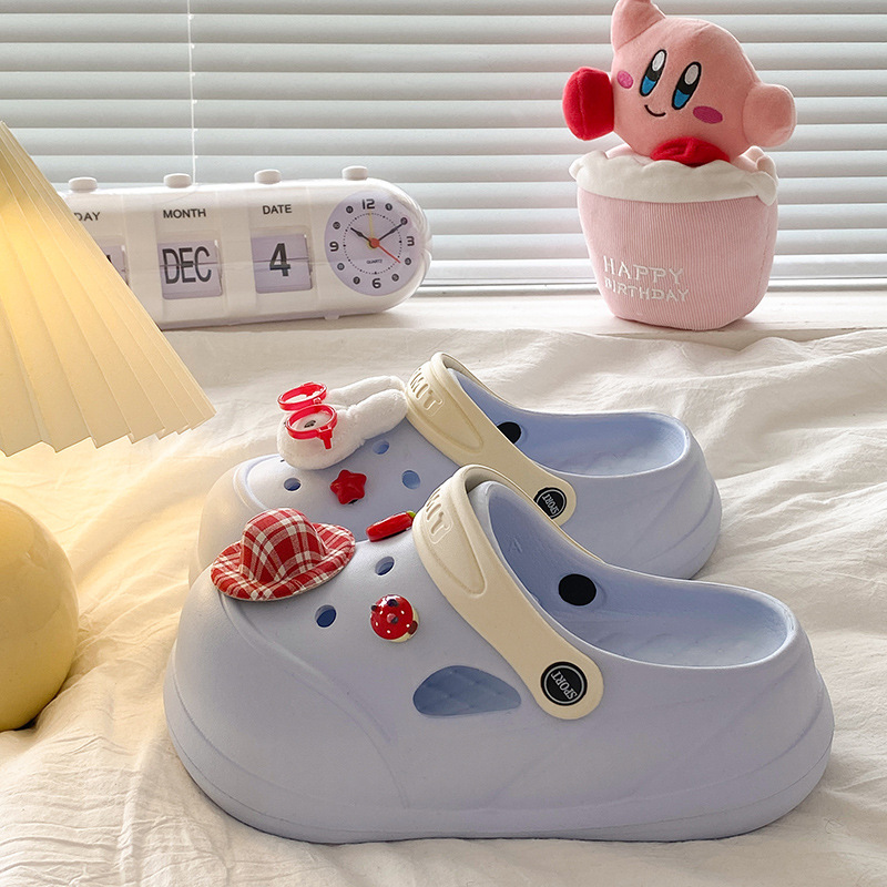 파란색·빨간색 모자 안경 토끼