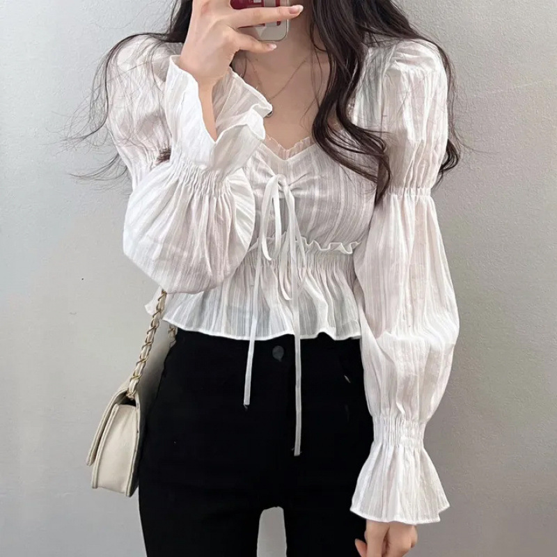 in stock Lace Collar Stitching Short Waisted Shirt