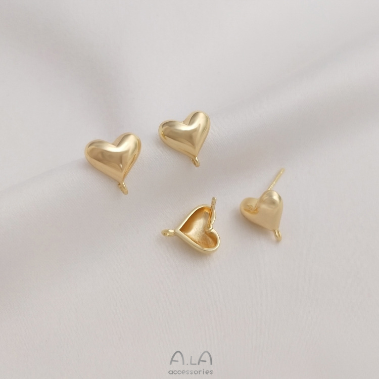 Heart Shape Pattern Gold Plated Design 1 Pair 10 * 10mm Alloy 14K Gold Plated Heart Shape Earring Findings