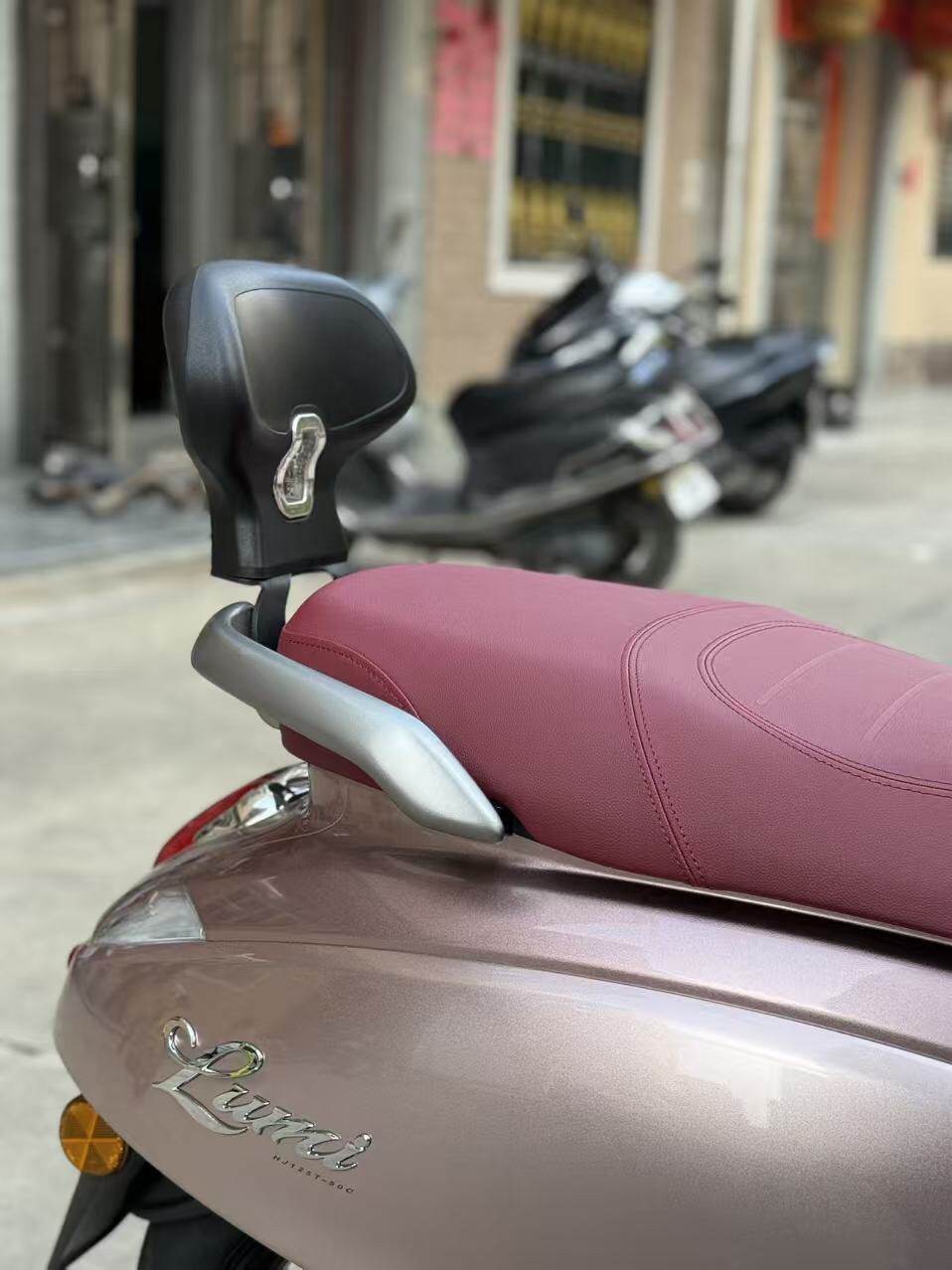 Suitable for Haojue Lumi125 Modified Rear Backrest, Rear Seat Lumbar Support, Passenger Backrest, Cushion Humpbackrest