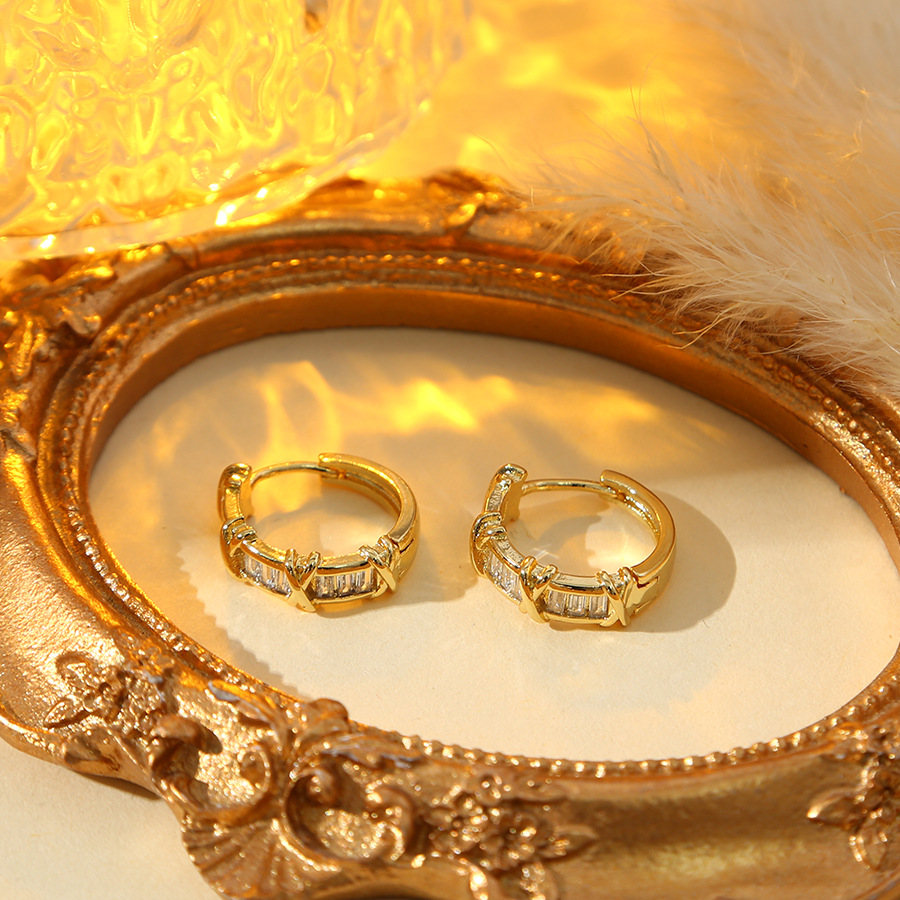 Aretes de zircón de lujo fríos de alto nivel, aretes de diamante rojo, aretes de aretes de aretes de aretes de explosión transfronterizos