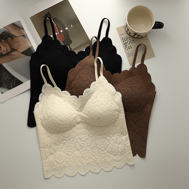 New markless lace vest with chest pad V-neck beautiful back base inner strap lingerie with chest pad ladies vest