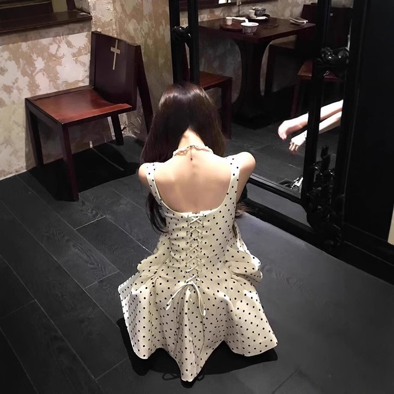 French Polka Dot White Suspender Dress for Women Summer 2025 Small Elegant Miu Style Tutu Skirt French Polka Dot White Suspender Dress for Women Summer 2025 Small Elegant Miu Style Tutu Skirt