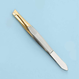 1 Golden gradient eyebrow tweezers, oblique tip precision tweezers are used to remove eyebrows and ingrown hair