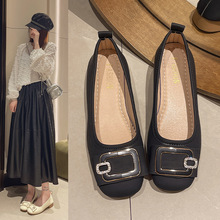 软皮豆豆鞋女2024秋季新款时尚休闲单鞋女方扣方跟舒适一脚蹬女鞋