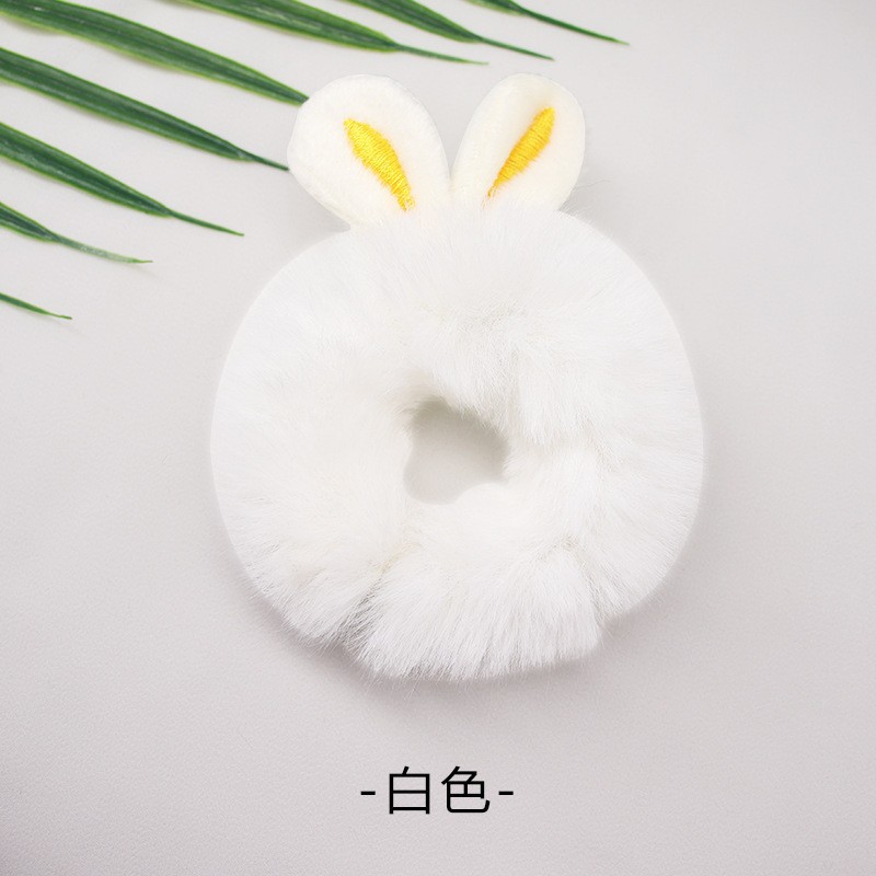 흰색-노란색 귀