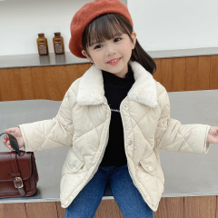秋冬の子供の韓国版のゆったりした羽毛の綿服の男の子の女性の宝の菱の形の格の厚い保温の毛の襟の中の子供のコート