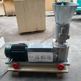农场秸秆牧草饲料颗粒机豆粕造粒机Chicken feed production line