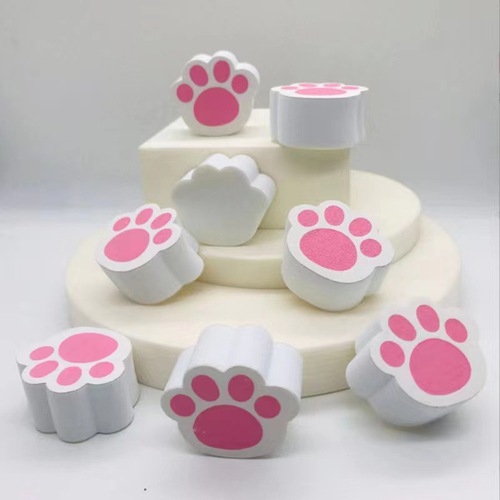 Clean bathroom mirror glass, remove dirt and watermarks, faucet descaling, cat claw cleaning, sponge cleaning without leaving traces, clean