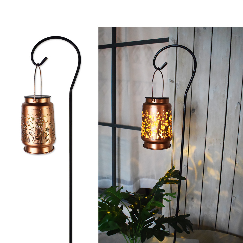 ソーラーライト屋外中空ランタン中庭造園レイアウト鉄馬ランタンガーデンバルコニー雰囲気装飾ライト