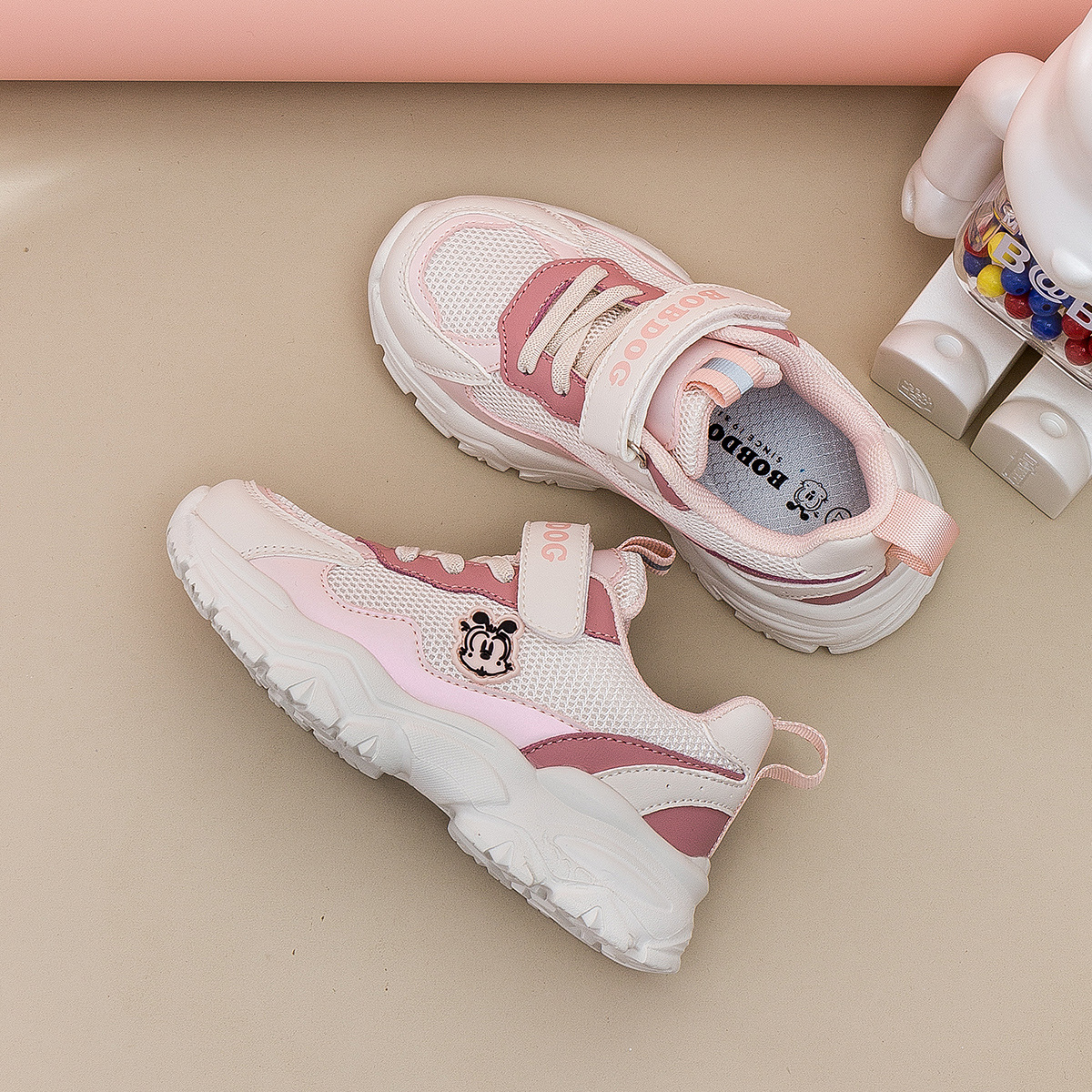 Bobdog/ボブドッグ 耐摩耗性、快適、カジュアル、軽量、お父さん靴、スポーツシューズ、中型および大型の子供用通気性カジュアルシューズ