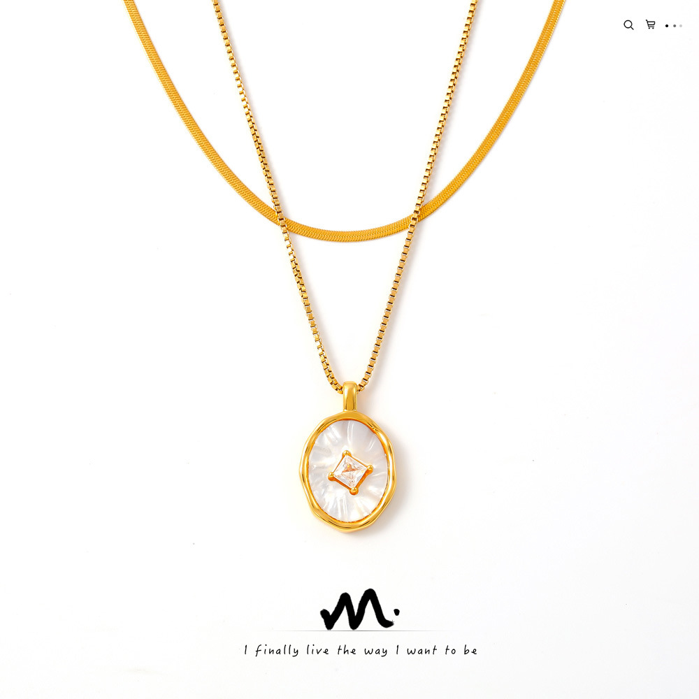 French Marka Vintage Oval Mother-of-Pearl Zircon Inlaid Copper Pendant Titanium Steel Clavicle Chain K Gold Plated_voghion.com