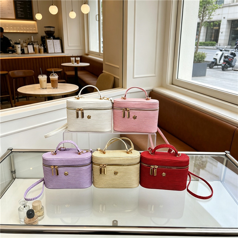 2026 New Model Women's Handbag Small Tote Bag Women's Box Bag High-end Fashion Versatile Commuting Women's Bag