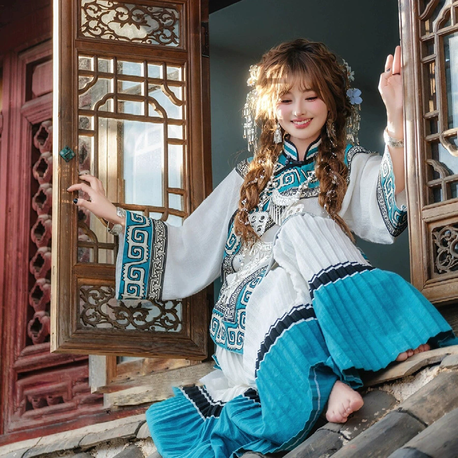 Юньнань Лицзян Yi, одежда этнических меньшинств, тяжелый хлопковый и льняной костюм, новый стиль, одежда для путешествий для девочек-мияо