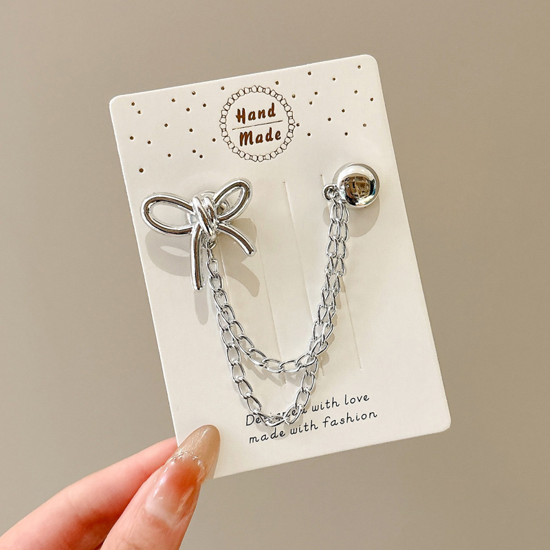 Broche de perlas de hoja de arce de corona europea y americana con arco y flecha, lleno de diamantes, ramillete de la torre Eiffel, decoración de pecho de cadena de zorro de nicho