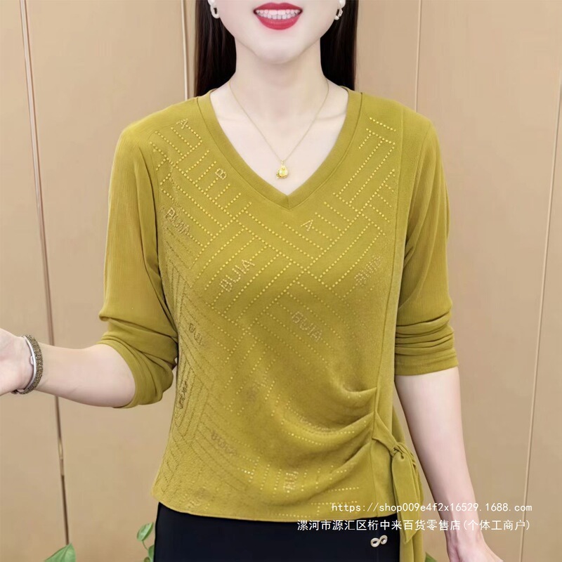 New autumn plus-size tummy-covering, age-reducing, stylish top with a slimming fit, fashionable collar with rhinestones, long-sleeved base shirt New autumn plus-size tummy-covering, age-reducing, stylish top with a slimming fit, fashionable collar with rhinestones, long-sleeved base shirt