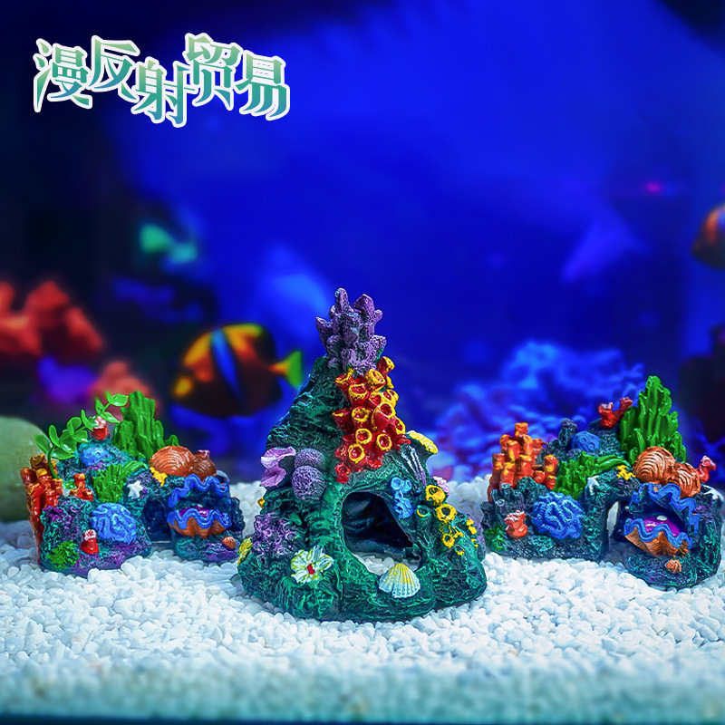 Simulated Green Moss Coral Reef Fish Tank Ornaments Decorate the Aquarium Landscaping, Imitating Underwater Stones, Resin Rockery, and Green Plants