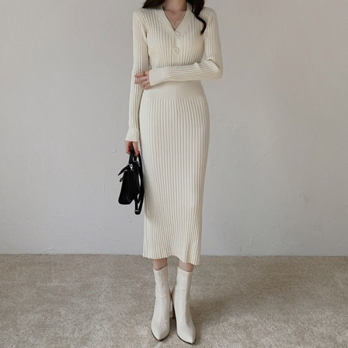 早秋配大衣长款修身毛衣裙过膝外穿收腰包臀洋气打底针织连衣裙子