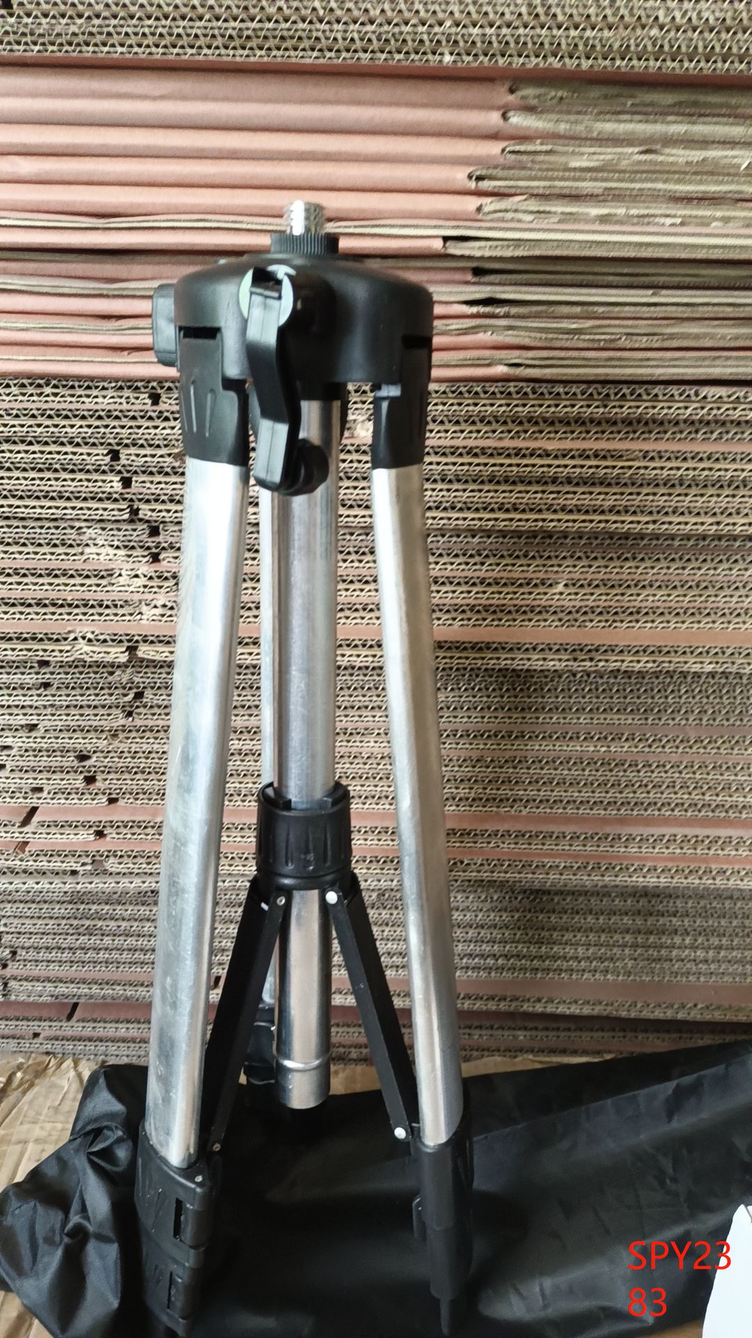 水平仪三脚架