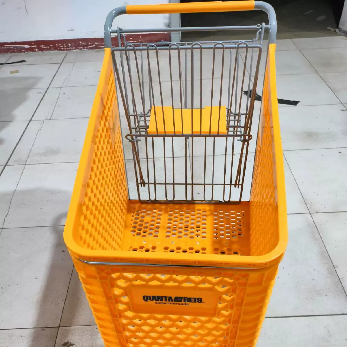 超市轻便大容量平脚塑料篮筐自选logo四轮购物车