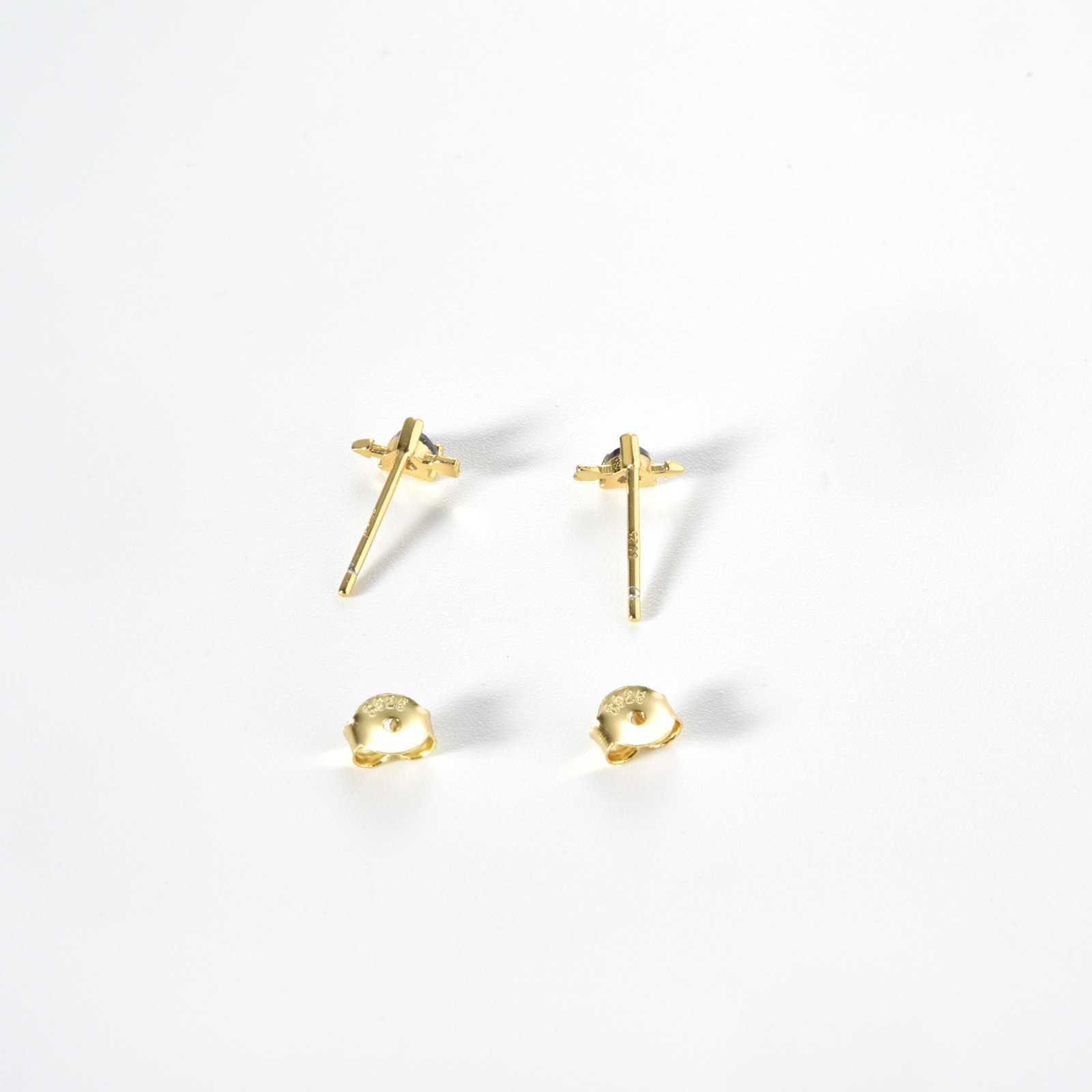 IG Style, Sweet, Simple Style Style 1 Pair 18K Gold Plated 925 Sterling Silver Zircon Heart Shape Ear Studs