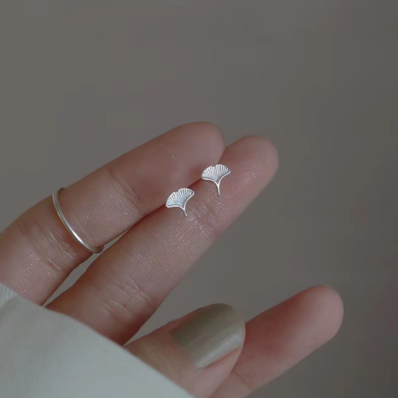 2025 新しいイヤリングデザインニッチハイエンド日常多用途ファッションイヤリング卸売 925 シルバーイヤリング女性のための|undefined