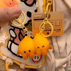 【在庫あり】磁気キーホルダー 小さなペンダント カップル ペア リトルファイアマン 新しいペンダント スクールバッグ オーナメント おもちゃ