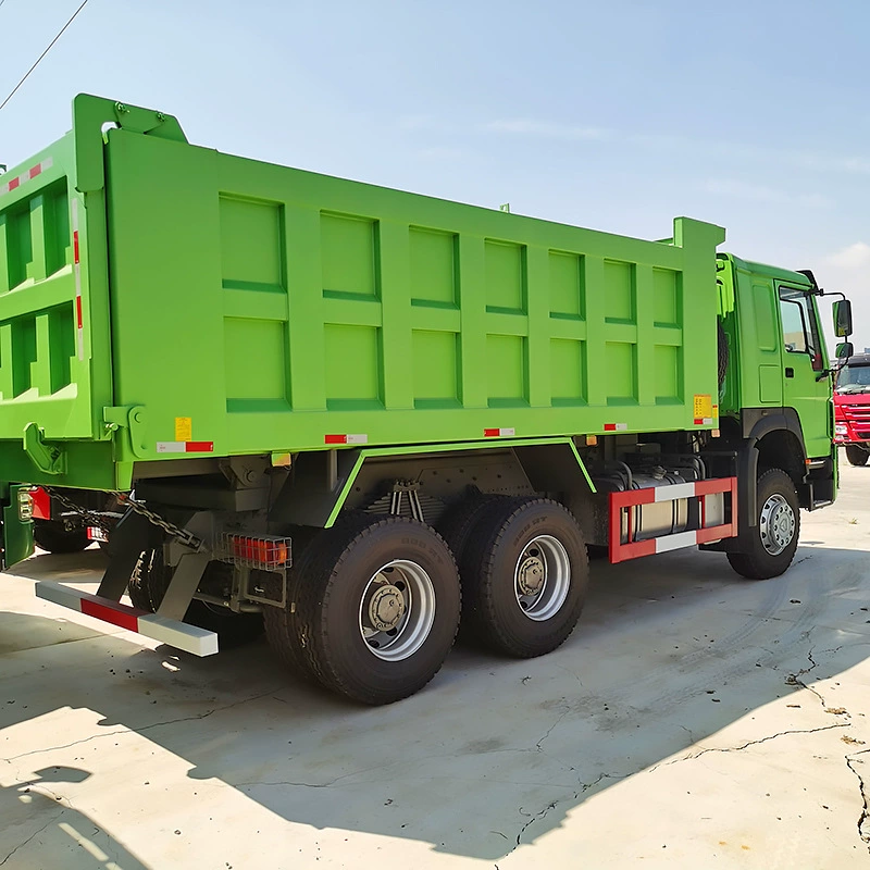 Продано в Африку: самосвал Howo, задний восьмиколесный горнодобывающий инженерный автомобиль, самосвал с правой кабиной для песка и гравия.