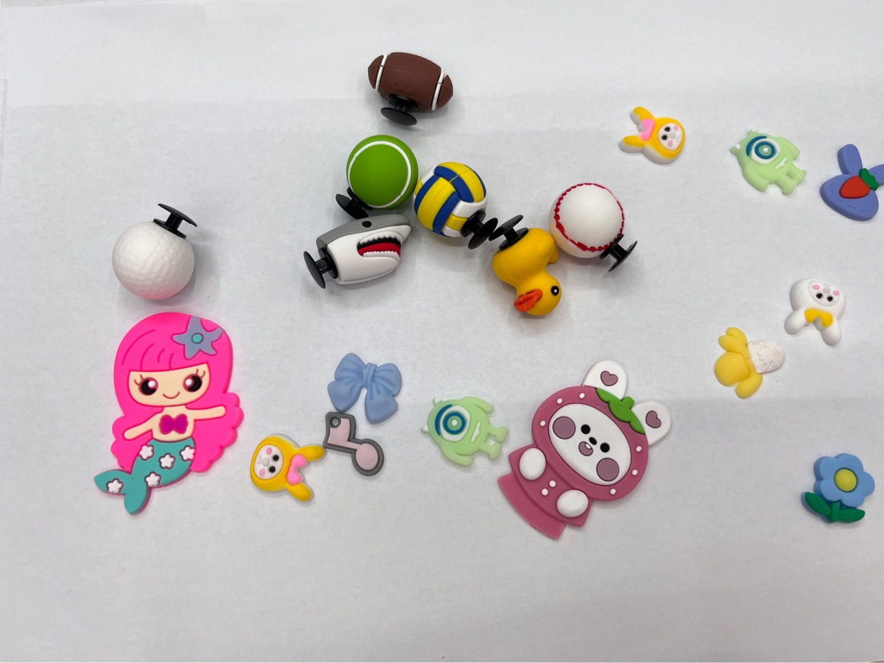 鞋标LOGO包牌滴塑标硅胶标可裁缝标贴防滑贴 PVC软标橡胶标签