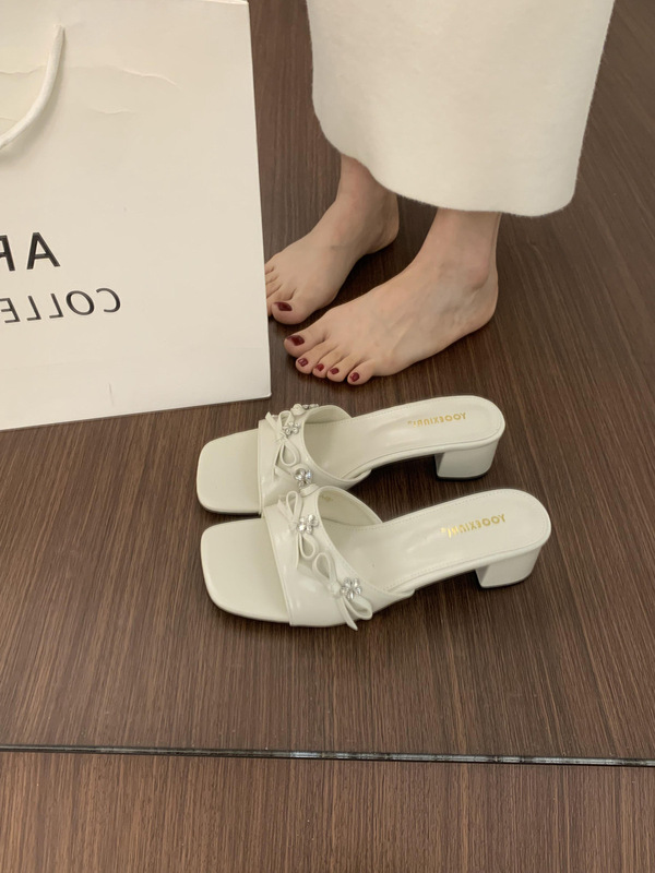 韓国フェアリースタイルのリボン付きオープントゥスリッパ、女性用夏アウター、3cmの小さなハイヒール、足が疲れにくい太いヒールの靴|undefined