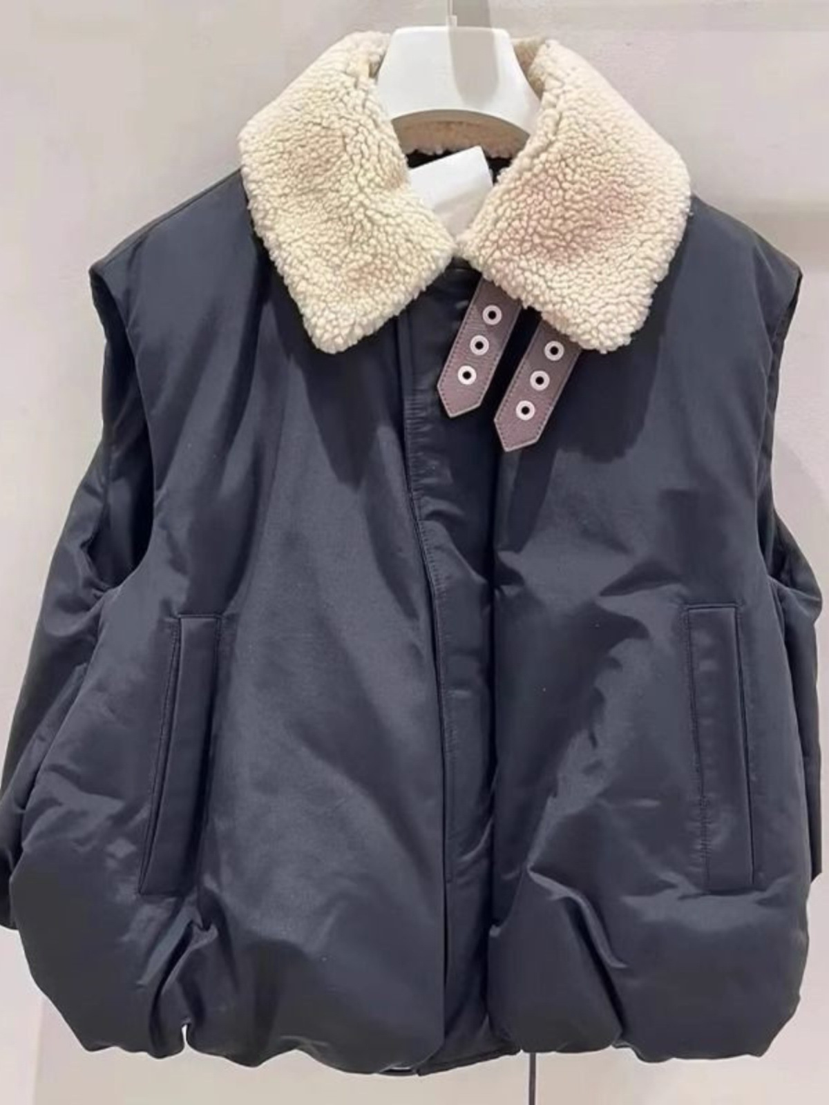 广州十三行女装欧货羊羔毛绒马甲外套秋冬季保暖羽绒棉服