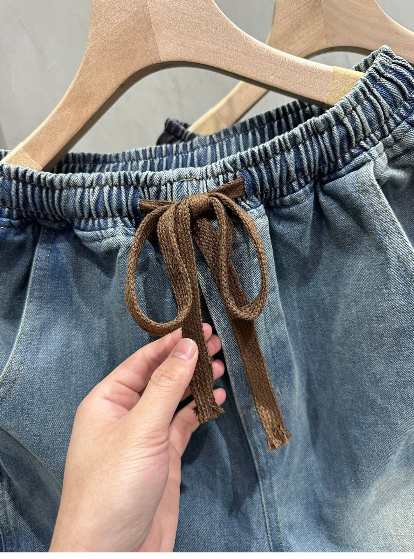 Men's Retro Distressed Denim Shorts Summer Casual Loose Fit Color Block Five Point Drawstring Elastic Waist Plus Size Mid-Length_mkmklike.com