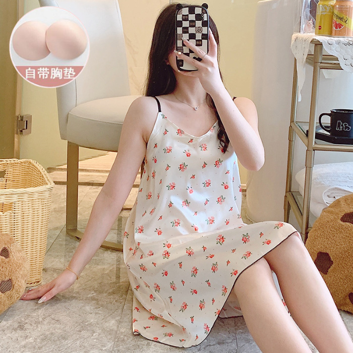 Una variedad de pijamas de verano giratorio cojín de pecho de seda simulada vestido de cinturón sexy pijamas de flores y hierbas dibujos animados ropa para el hogar