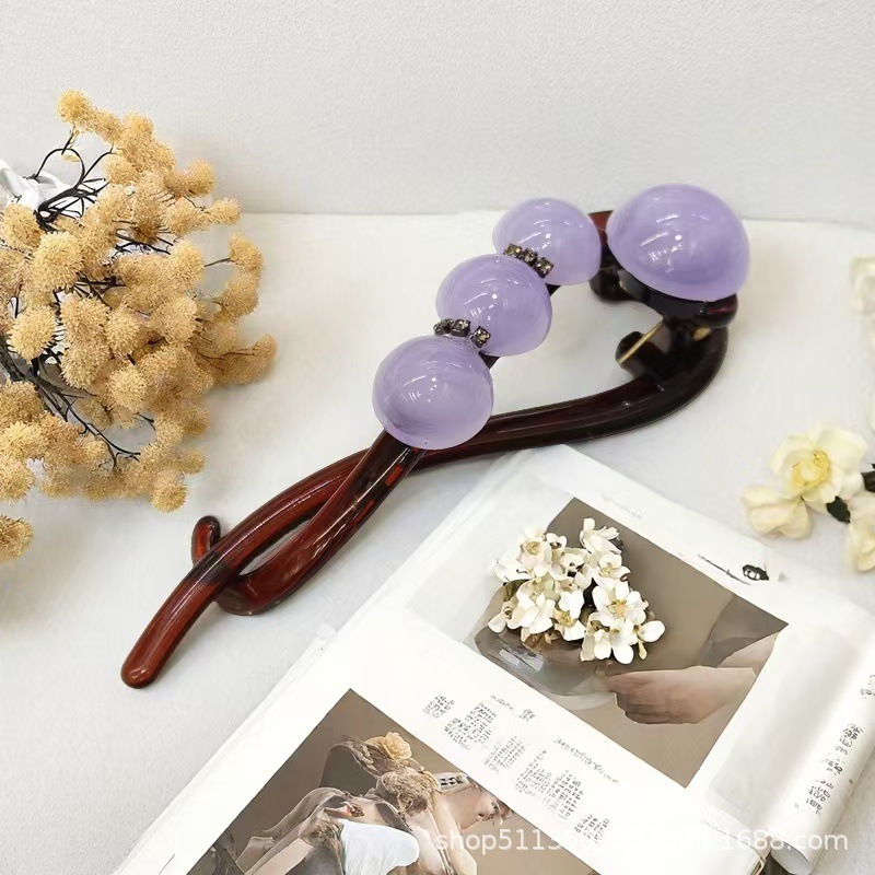 11cm アクリルワンワードクリップゼリーツイストクリップ女性の後頭部ヘアアクセサリーハイエンドライト高級ヘアクリップ|undefined