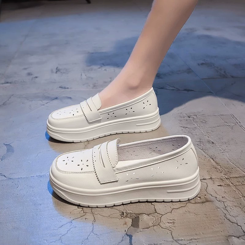 Продать на полках] Четыре сезона маленькие белые туфли на толстой подошве для женщин летом