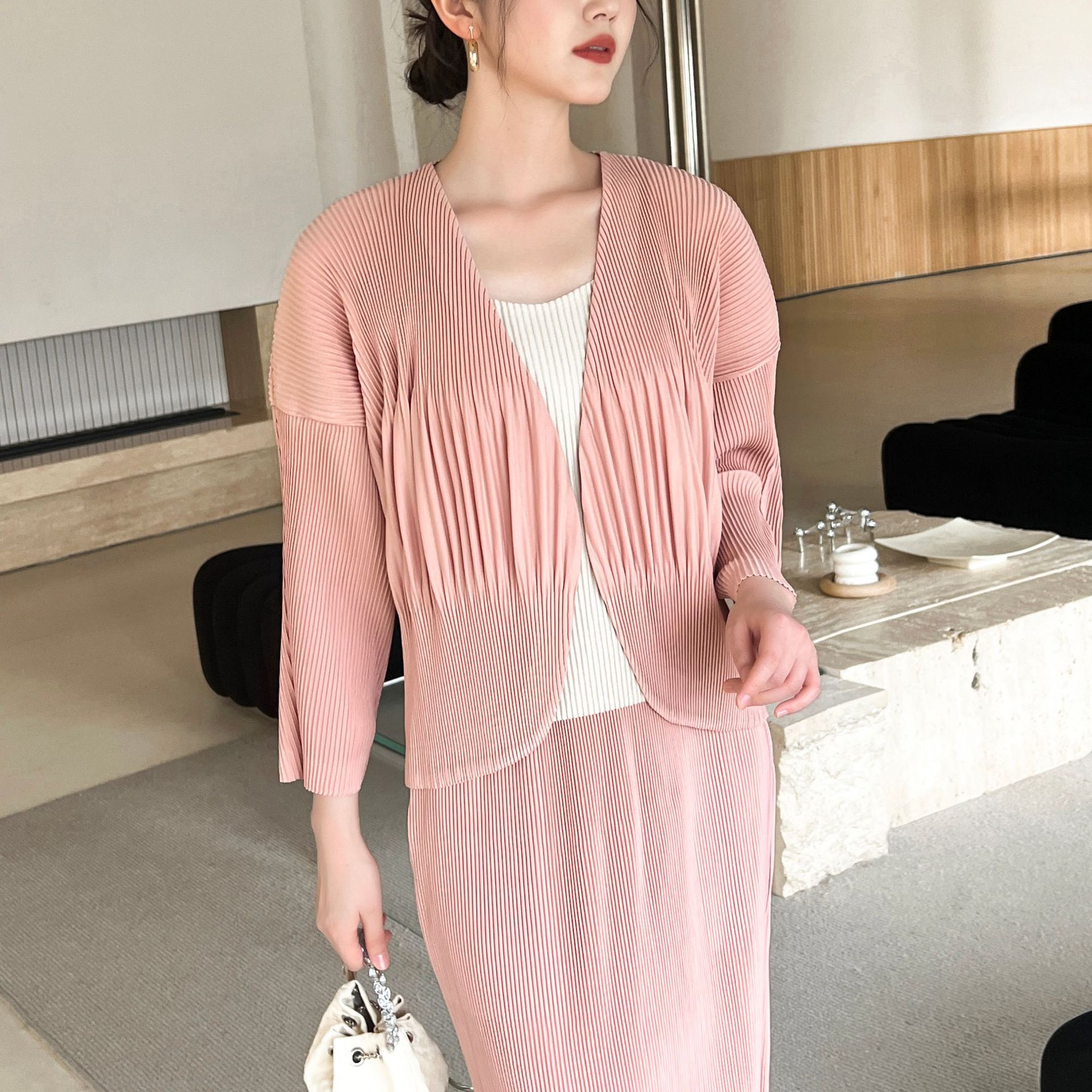 Quality 2025 Early Spring New Design ZHAI High-end Pleated Minority Design Sense Personality Commute Cardigan Coat
