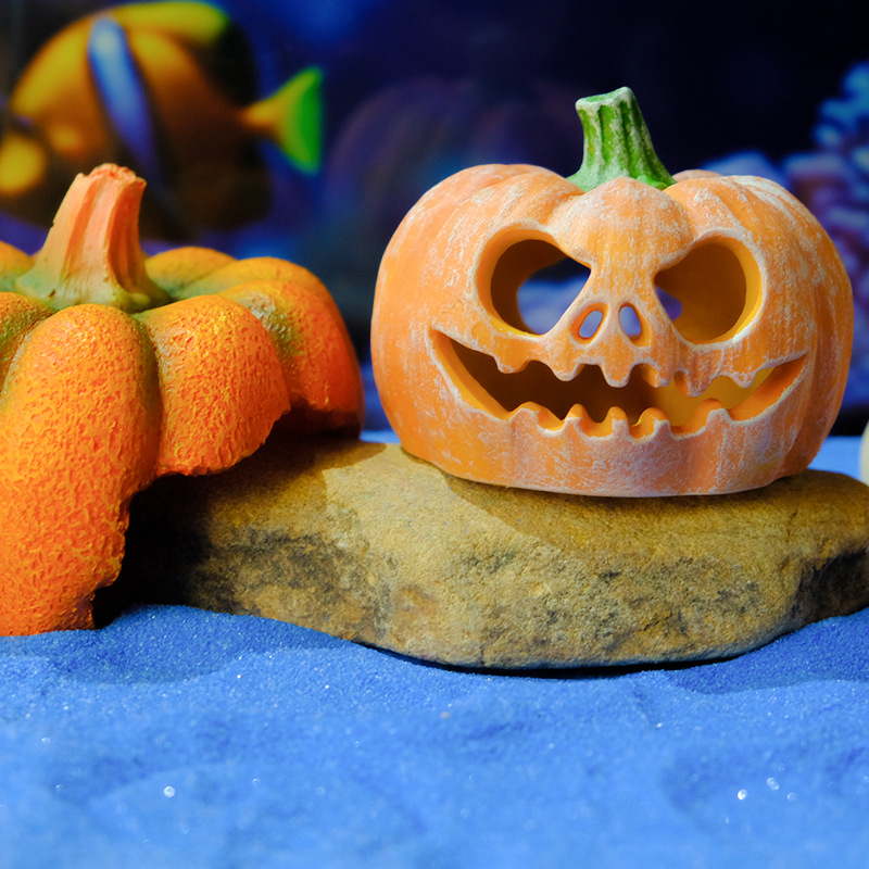 Venta caliente pecera acuario decoración de resina escondida decoración de la casa calabaza sumergida paisaje de Halloween olla de reproducción desove