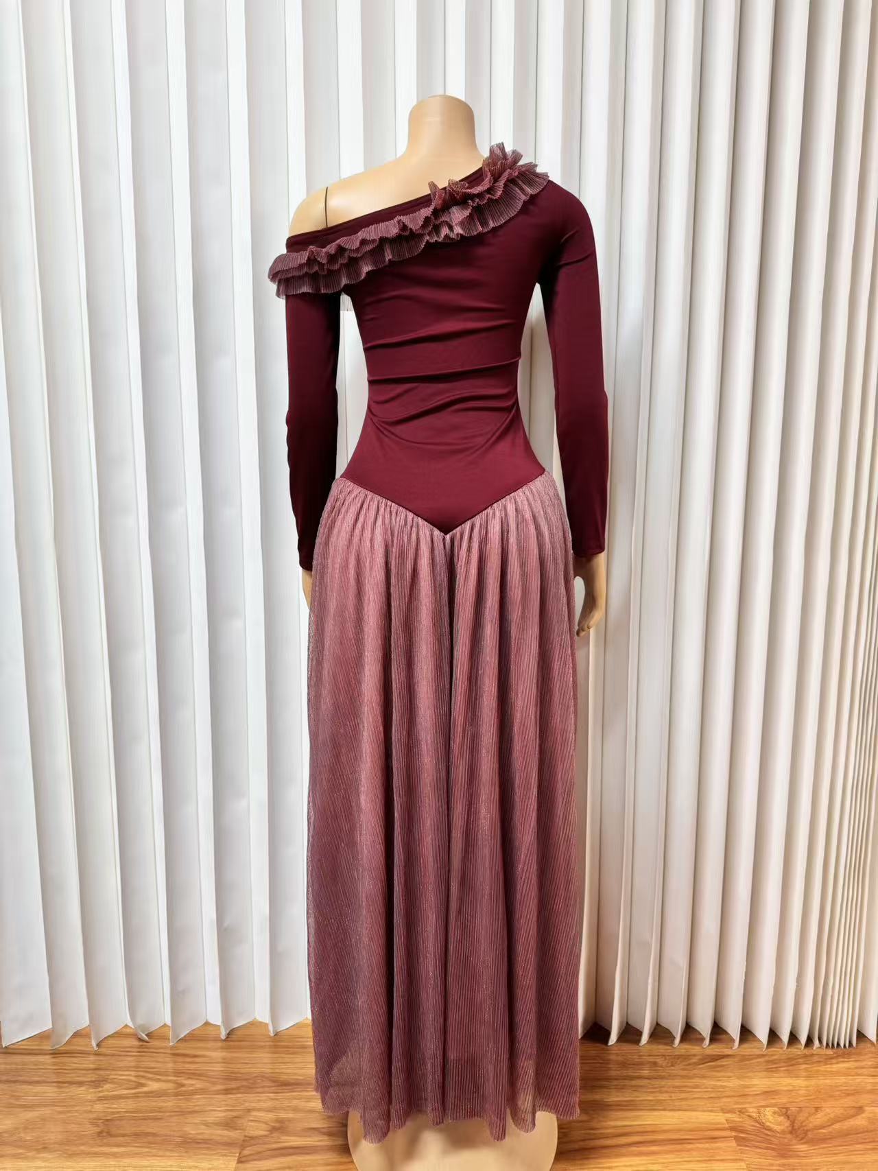 New Spring Retro Luxury Banquet Dress Slimming Long Sleeve Pleated Skirt Women's Fashion Dress_ecoleips.com