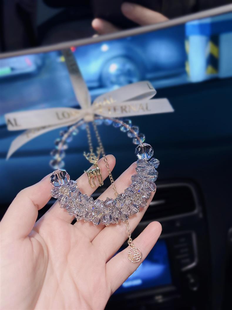Xiaohongshu-style green light car pendant, safe journey car crystal ornament, rearview mirror interior hanging decoration for men and women