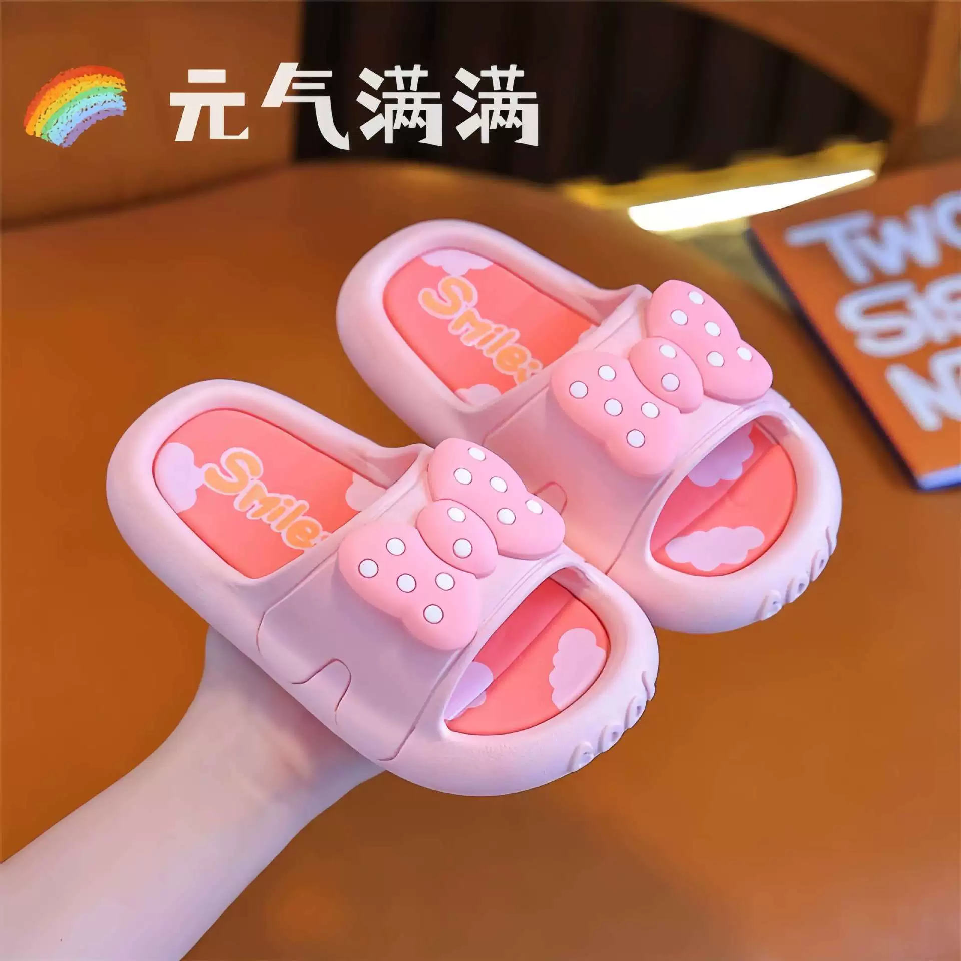 Тапочки для девочек летние с мягкой подошвой Студенческие Нескользящие домашние милые детские тапочки с героями мультфильмов для ванной комнаты