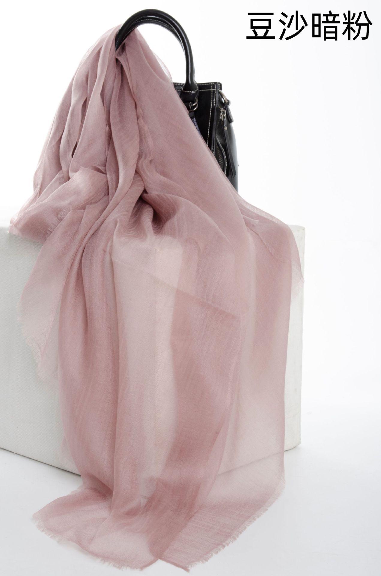 Fábrica de Mongolia Interior nuevo estilo liso 400 anillo ligero bufanda de terciopelo otoño e invierno cuatro estaciones damas cálido chal grande