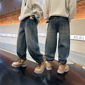 男童春秋款宽松牛仔裤2026中大童男孩韩版潮酷哈伦裤百搭长裤秋装