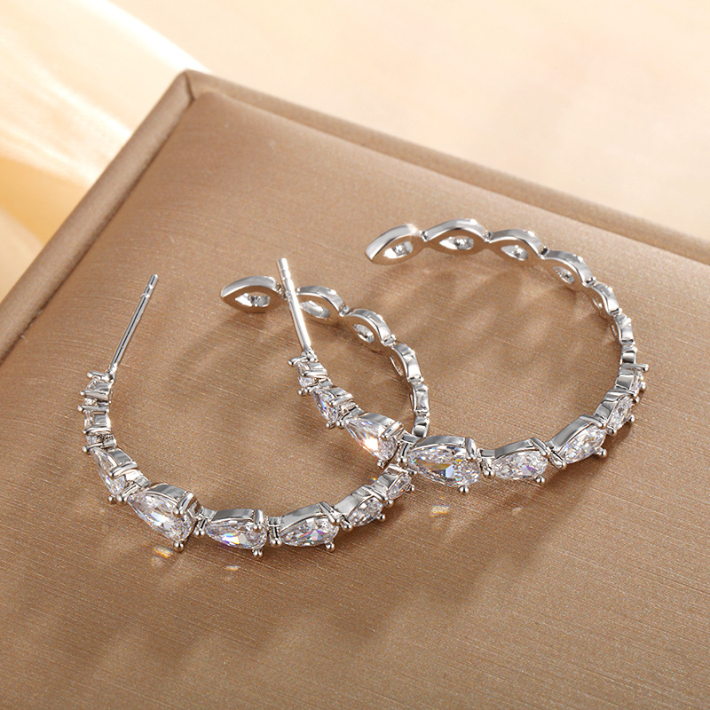 Pendientes de Aleación Xuping, Modernos, Estilo Minimalista, Versión Coreana, Pendientes en Forma de C para Mujer