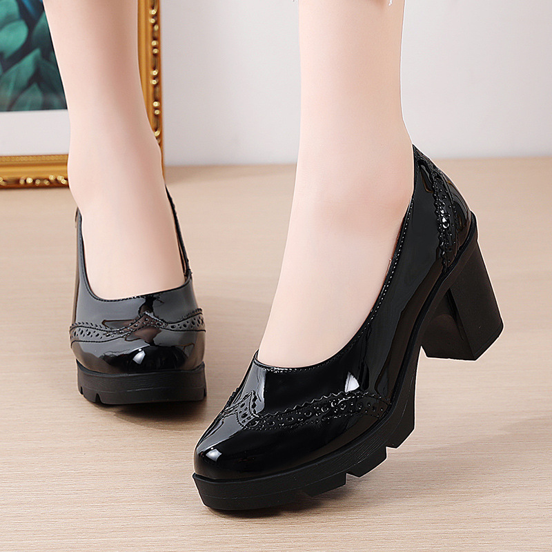 跨境大码女鞋皮鞋圆头粗跟浅口单鞋通勤春秋舒适妈妈鞋百搭高跟鞋