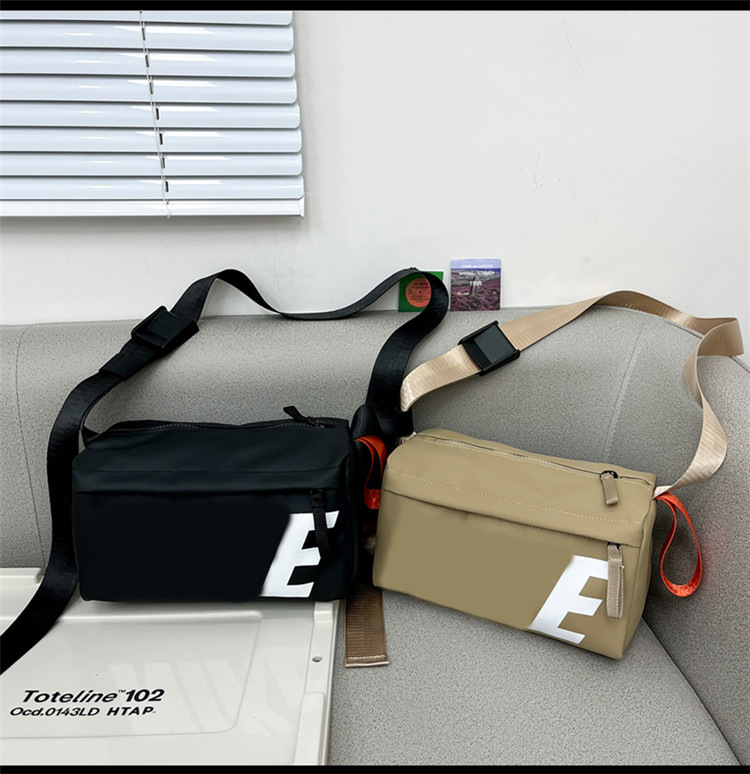 Unisex Derm Letter Sports Square Zipper Shoulder Bag display picture 5