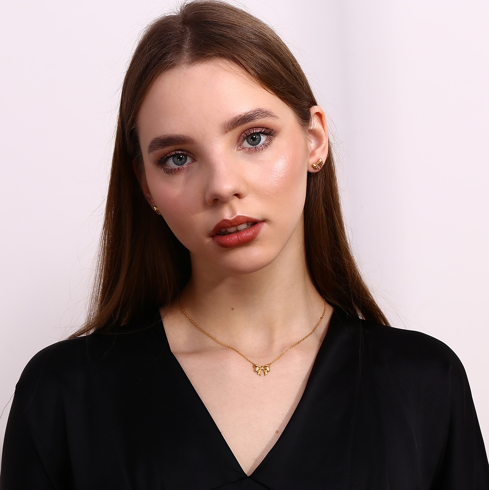 Model Show Ribbon Bow Pendant Necklace Earrings Sets