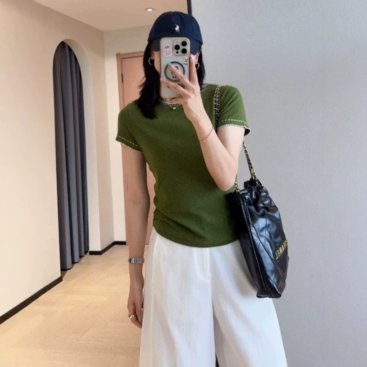 Super Flattering and Slimming Wave-Collar Forest Green Contrast Embroidered Round-Neck Short-Sleeve Stretchy Slim-Fit T-Shirt for Women, New for Summer 2026 Super Flattering and Slimming Wave-Collar Forest Green Contrast Embroidered Round-Neck Short-Sleeve Stretchy Slim-Fit T-Shirt for Women, New for Summer 2026