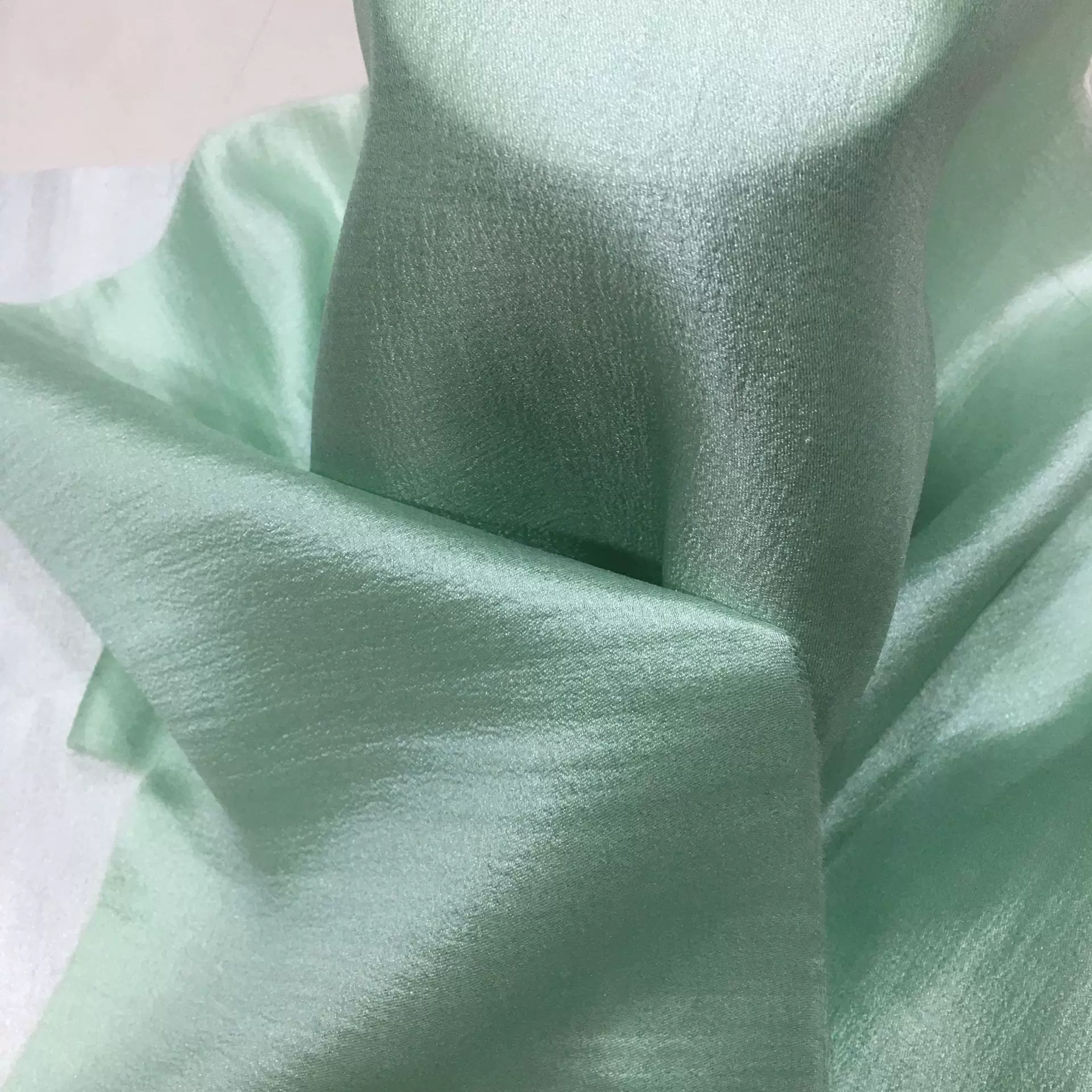 2025醋酸涤亮丝面料尼龙混纺时装春夏季新款女装连衣裙礼服面料