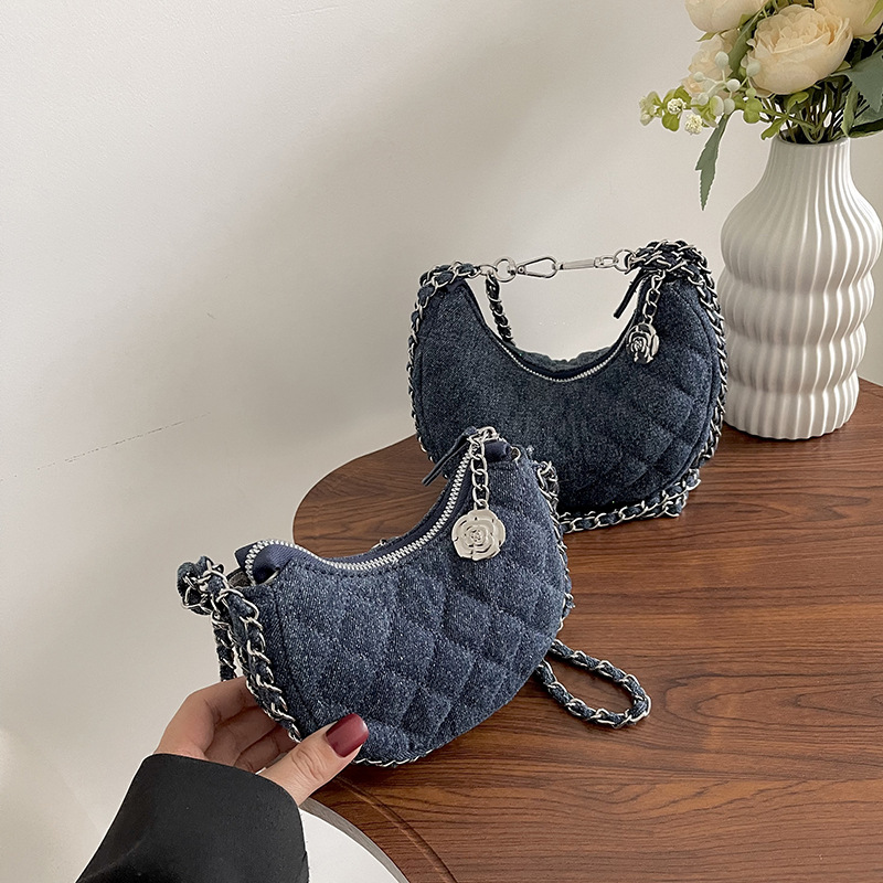 High-end denim diamond chain small bag 2023 new crescent bag niche dumpling bag single shoulder crossbody bag for women_voghion.com