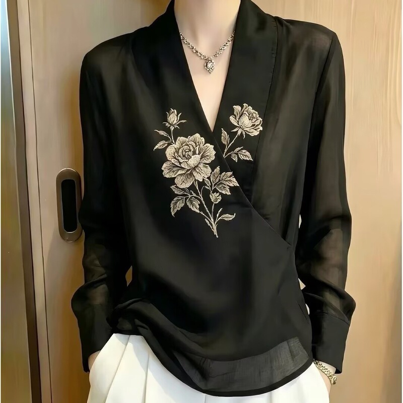 2026 New Lightweight Breathable Slimming Stylish Women's Long Sleeve Loose Plus Size Printed Base Shirt for Autumn 2026 New Lightweight Breathable Slimming Stylish Women's Long Sleeve Loose Plus Size Printed Base Shirt for Autumn